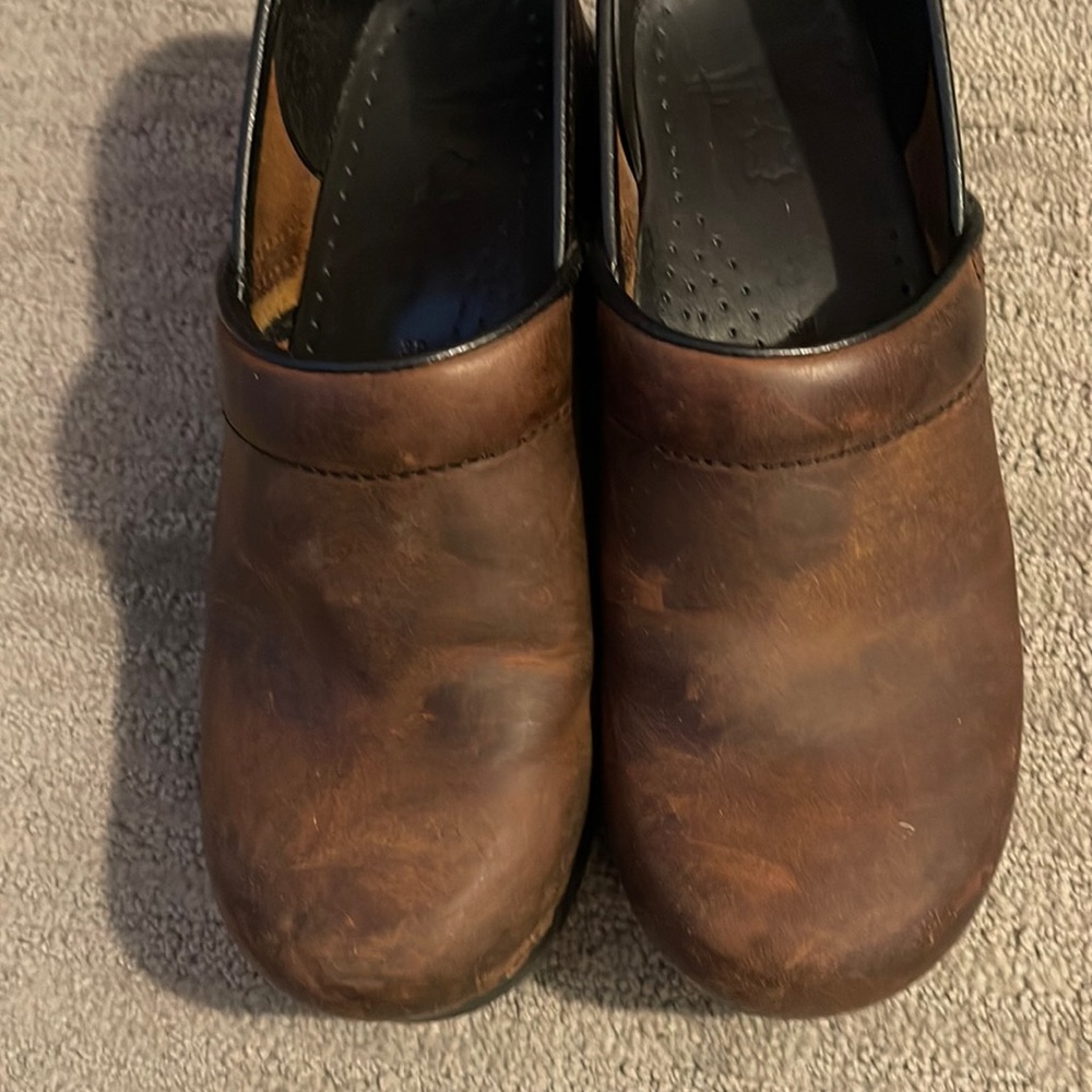 Dansko Womens Clogs size 39